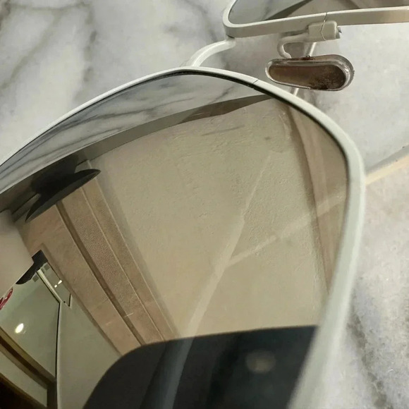 CELINE WHITE SILVER MIRRORED BUTTERFLY SUNGLASSES CL40069U - Picture 7 of 7